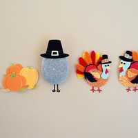 Turkey Art in pilgrim hats of Thanksgiving