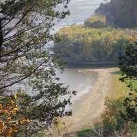 Yellow river goes into the Mississippi at Effigy Mounds, Iowa