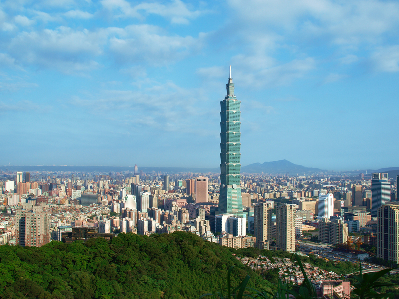 Cityscape and skyline or Taipei with the 101 building in the middle in ...