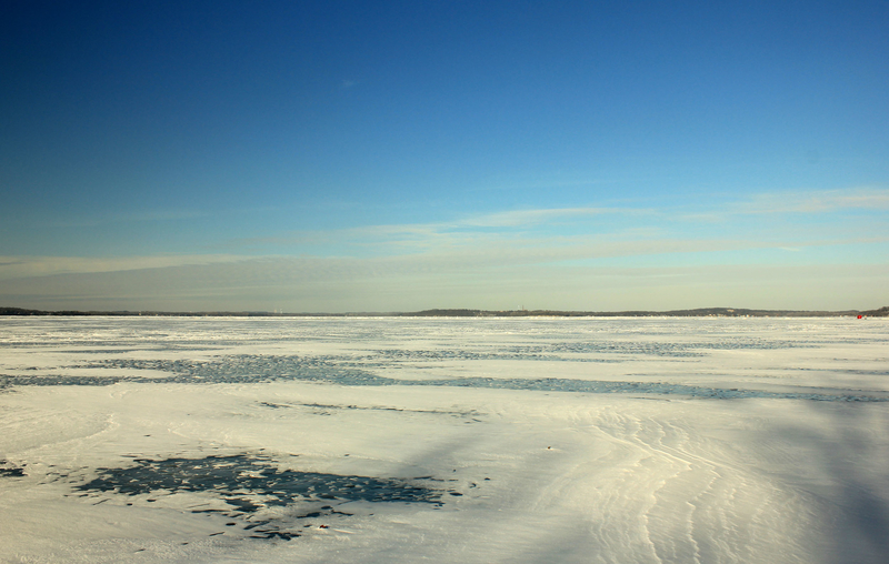 Icy lake in Madison, Wisconsin image - Free stock photo - Public Domain ...